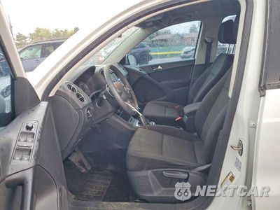 Zdjęcie 7 z 12 samochodu: 2017 VOLKSWAGEN TIGUAN S VIN:WVGBV7AX6HK045521 - miniatura