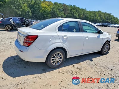 Trzecie zdjęcie samochodu z tyłu: 2017 CHEVROLET SONIC LT VIN:1G1JD5SGXH4113872 - miniatura