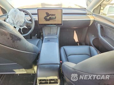 Zdjęcie 8 z 13 samochodu: 2022 TESLA MODEL Y VIN:7SAYGDEE4NA018570 - miniatura