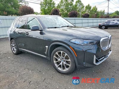 Czwarte zdjęcie samochodu z boku: 2024 BMW X5 XDRIVE40I VIN:5UX23EU0XR9W06520 - miniatura