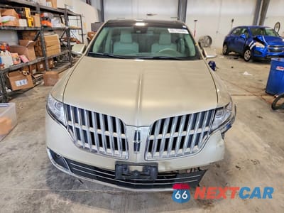 Piąte zdjęcie samochodu w środku: 2010 LINCOLN MKT VIN:2LMHJ5ATXABJ26663 - miniatura