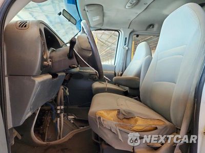 Zdjęcie 7 z 13 samochodu: 2008 FORD ECONOLINE E350 SUPER DUTY WAGON VIN:1FBNE31L78DB14992 - miniatura