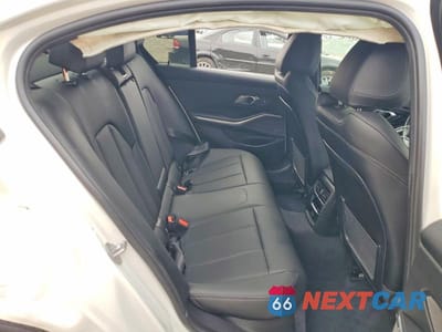 Zdjęcie 10 z 12 samochodu: 2023 BMW 3ER 330E VIN:3MW39FF04P8D57207 - miniatura