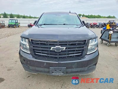 Piąte zdjęcie samochodu w środku: 2018 CHEVROLET SUBURBAN K1500 PREMIER VIN:1GNSKJKC5JR261399 - miniatura