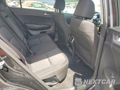 Zdjęcie 10 z 12 samochodu: 2020 KIA SPORTAGE LX VIN:KNDPM3AC0L7811984 - miniatura