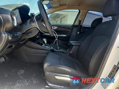 Zdjęcie 7 z 12 samochodu: 2019 KIA FORTE FE VIN:3KPF24AD1KE009801 - miniatura