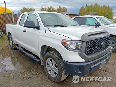 Czwarte zdjęcie samochodu z boku: 2019 TOYOTA TUNDRA SR VIN:5TFUM5F1XKX082638 - miniatura