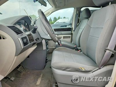 Zdjęcie 7 z 13 samochodu: 2010 DODGE GRAND CARAVAN SXT VIN:2D4RN5D11AR201358 - miniatura