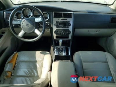 Zdjęcie 8 z 12 samochodu: 2006 DODGE MAGNUM R/T VIN:2D4GV57286H516683 - miniatura