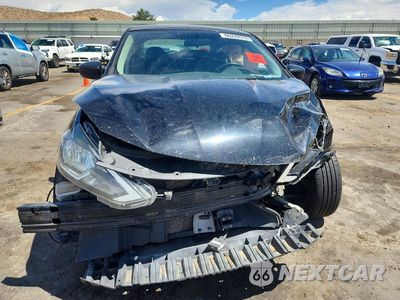 Piąte zdjęcie samochodu w środku: 2019 NISSAN SENTRA SV VIN:3N1AB7AP9KY412576 - miniatura