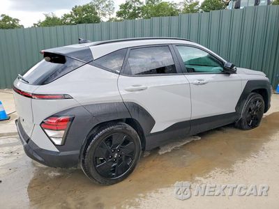 Trzecie zdjęcie samochodu z tyłu: 2026 HYUNDAI KONA SEL SPORT VIN:KM8HF3AB1TU435766 - miniatura