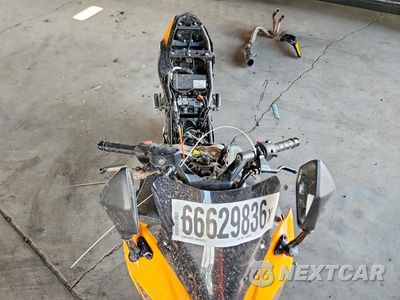 Piąte zdjęcie samochodu w środku: 2019 KAWASAKI EX650 F VIN:JKAEXEK13KDA35855 - miniatura
