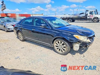 Czwarte zdjęcie samochodu z boku: 2011 TOYOTA AVALON LIMITED VIN:4T1BK3DB0BU391237 - miniatura