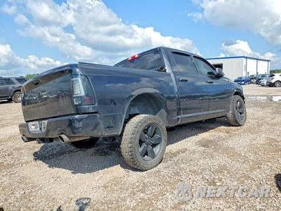 Trzecie zdjęcie samochodu z tyłu: 2018 RAM 1500 ST VIN:1C6RR7KT8JS126620 - miniatura
