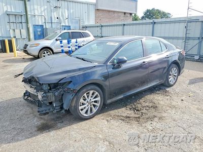 2021 TOYOTA CAMRY LE 4T1C11AK3MU452809 - główne zdjęcie licytacji z USA - miniatura