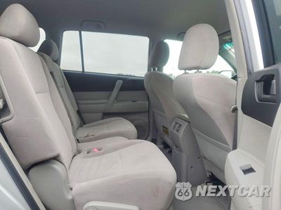 Zdjęcie 11 z 13 samochodu: 2008 TOYOTA HIGHLANDER BASE VIN:JTEES41A082095332 - miniatura