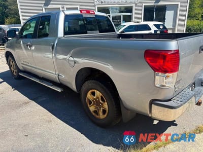 Trzecie zdjęcie samochodu z tyłu: 2011 TOYOTA TUNDRA DOUBLE CAB SR5 VIN:5TFUM5F16BX026776 - miniatura