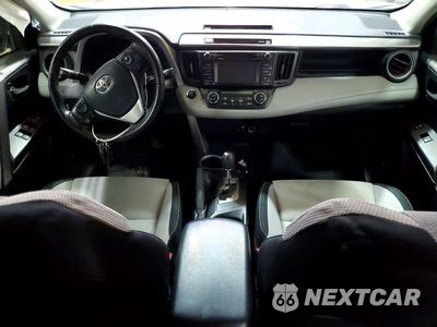 Zdjęcie 8 z 14 samochodu: 2018 TOYOTA RAV4 XLE VIN:JTMRFREV0JJ736494 - miniatura