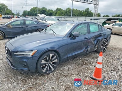 2022 VOLVO S60 B5 MOMENTUM 7JRL12FZ6NG161030 - główne zdjęcie licytacji z USA - miniatura