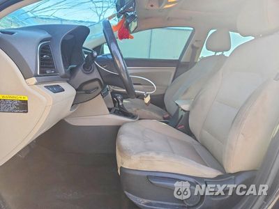 Zdjęcie 7 z 12 samochodu: 2018 HYUNDAI ELANTRA VALUE EDITION VIN:5NPD84LF3JH360854 - miniatura