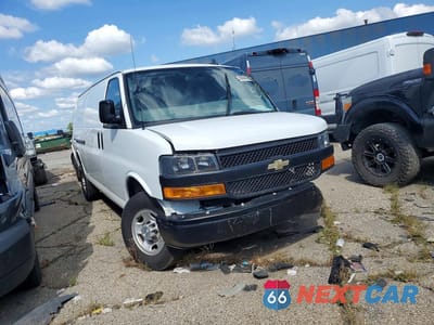 Czwarte zdjęcie samochodu z boku: 2023 CHEVROLET EXPRESS G2500 VIN:1GCWGBFP5P1175337 - miniatura