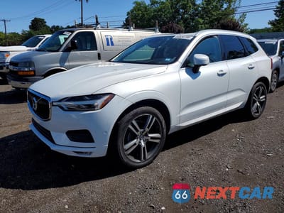 2018 VOLVO XC60 T5 MOMENTUM YV4102RK2J1019565 - główne zdjęcie licytacji z USA - miniatura