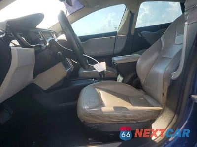 Zdjęcie 7 z 13 samochodu: 2016 TESLA MODEL S VIN:5YJSA1E29GF151940 - miniatura