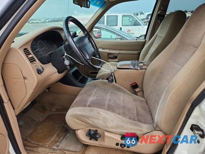Zdjęcie 7 z 13 samochodu: 1999 FORD EXPLORER VIN:1FMZU34E9XZB97643 - miniatura
