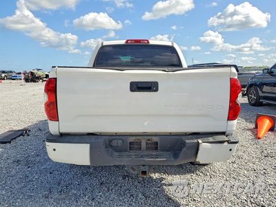 Zdjęcie 6 z 13 samochodu: 2018 TOYOTA TUNDRA CREWMAX SR5 VIN:5TFDW5F15JX760186 - miniatura
