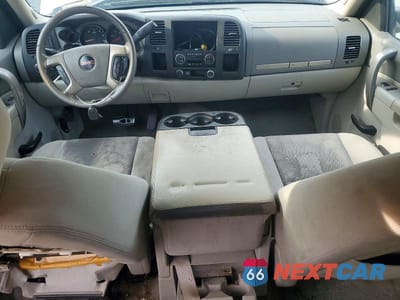 Zdjęcie 8 z 12 samochodu: 2010 GMC SIERRA C1500 SLE VIN:3GTRCVE07AG250594 - miniatura