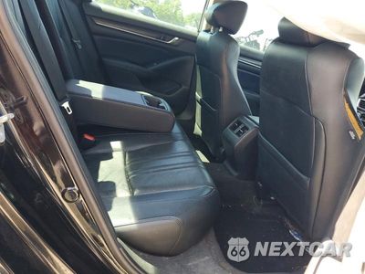 Zdjęcie 10 z 12 samochodu: 2018 HONDA ACCORD TOURING VIN:1HGCV1F96JA003458 - miniatura