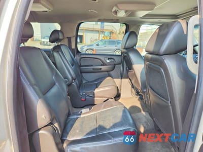 Zdjęcie 11 z 13 samochodu: 2009 CHEVROLET SUBURBAN K1500 LTZ VIN:1GNFK36339R234561 - miniatura