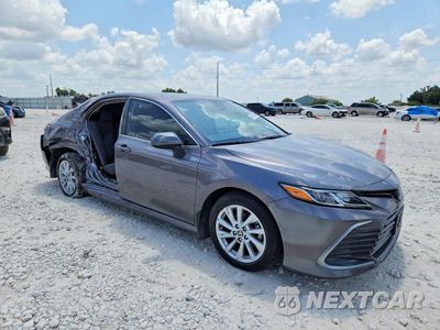 Czwarte zdjęcie samochodu z boku: 2024 TOYOTA CAMRY LE VIN:4T1C11AK3RU256716 - miniatura