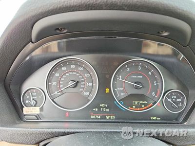 Zdjęcie 9 z 12 samochodu: 2015 BMW 328 D VIN:WBA3D3C55FK158421 - miniatura