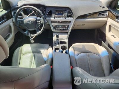 Zdjęcie 8 z 13 samochodu: 2016 HYUNDAI SONATA HYBRID LIMITED VIN:KMHE34L10GA020693 - miniatura
