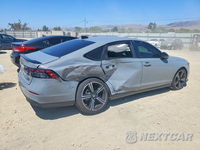 Trzecie zdjęcie samochodu z tyłu: 2026 HONDA ACCORD HYBRID SPORT VIN:1HGCY2F51TA007611 - miniatura
