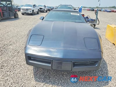 Piąte zdjęcie samochodu w środku: 1989 CHEVROLET CORVETTE VIN:1G1YY2184K5100077 - miniatura