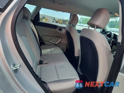 Zdjęcie 10 z 13 samochodu: 2021 KIA SOUL LX VIN:KNDJ23AU3M7781952 - miniatura