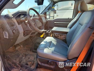 Zdjęcie 7 z 12 samochodu: 2015 FORD E150 BUCKET TRUCK VIN:1FDUF4HY9FEA16996 - miniatura