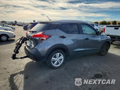 Trzecie zdjęcie samochodu z tyłu: 2019 NISSAN KICKS S VIN:3N1CP5CU5KL564983 - miniatura