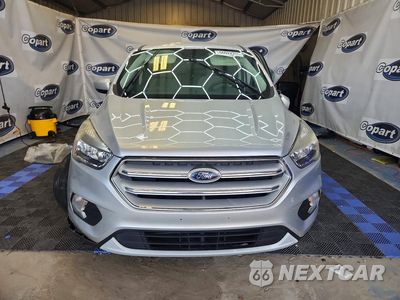 Piąte zdjęcie samochodu w środku: 2019 FORD ESCAPE SE VIN:1FMCU0G99KUB66563 - miniatura
