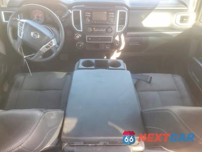 Zdjęcie 8 z 12 samochodu: 2016 NISSAN TITAN XD S VIN:1N6AA1F36GN510730 - miniatura
