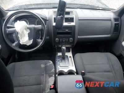 Zdjęcie 8 z 12 samochodu: 2009 FORD ESCAPE XLT VIN:1FMCU03729KD03921 - miniatura