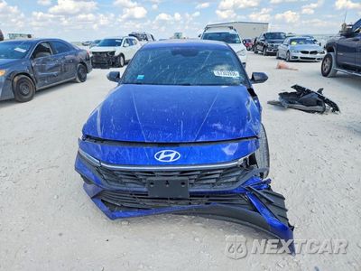 Piąte zdjęcie samochodu w środku: 2025 HYUNDAI ELANTRA SEL SPORT VIN:KMHLM4DG0SU885503 - miniatura