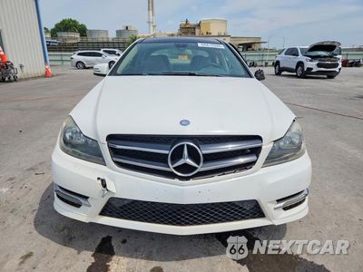 Piąte zdjęcie samochodu w środku: 2014 MERCEDES-BENZ C 250 VIN:WDDGJ4HB5EG201048 - miniatura