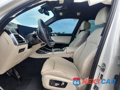 Zdjęcie 7 z 14 samochodu: 2024 BMW X7 XDRIVE40I VIN:5UX23EM08R9W19296 - miniatura