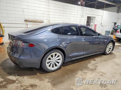 Trzecie zdjęcie samochodu z tyłu: 2016 TESLA MODEL S VIN:5YJSA1E20GF152474 - miniatura