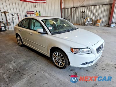 Czwarte zdjęcie samochodu z boku: 2010 VOLVO S40 2.4I VIN:YV1390MS8A2510059 - miniatura