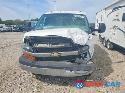 Piąte zdjęcie samochodu w środku: 2016 CHEVROLET EXPRESS G3500 VIN:1GB0GRFG1G1285207 - miniatura