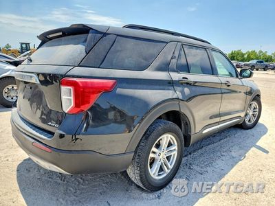 Trzecie zdjęcie samochodu z tyłu: 2021 FORD EXPLORER XLT VIN:1FMSK8DH5MGB14599 - miniatura